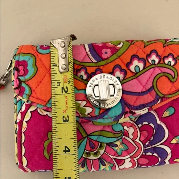 Vera Bradley Pink Swirls Your Turn Lock Smartphone Wristlet Wallet - Excellent - Picture 9 of 9